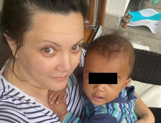 O româncă și copilul ei de un an sunt blocați în Odesa: „Vă rog să mă ajutați! Plătesc oricât!”