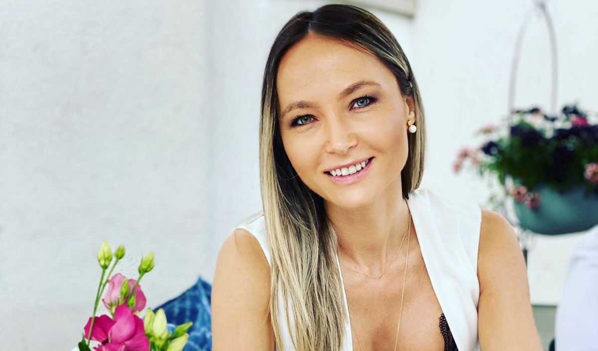 Octavia Geamănu, mesaje surprinzătoare pe Facebook. Cum se afișează frumoasa prezentatoare pe rețelele de socializare
