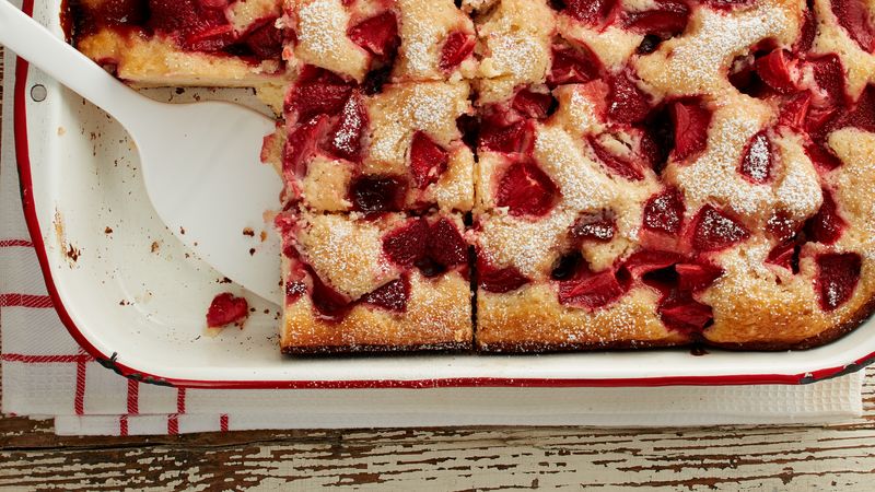 Prăjitura cu căpșuni și iaurt – Cea mai delicioasă rețetă cu fructe