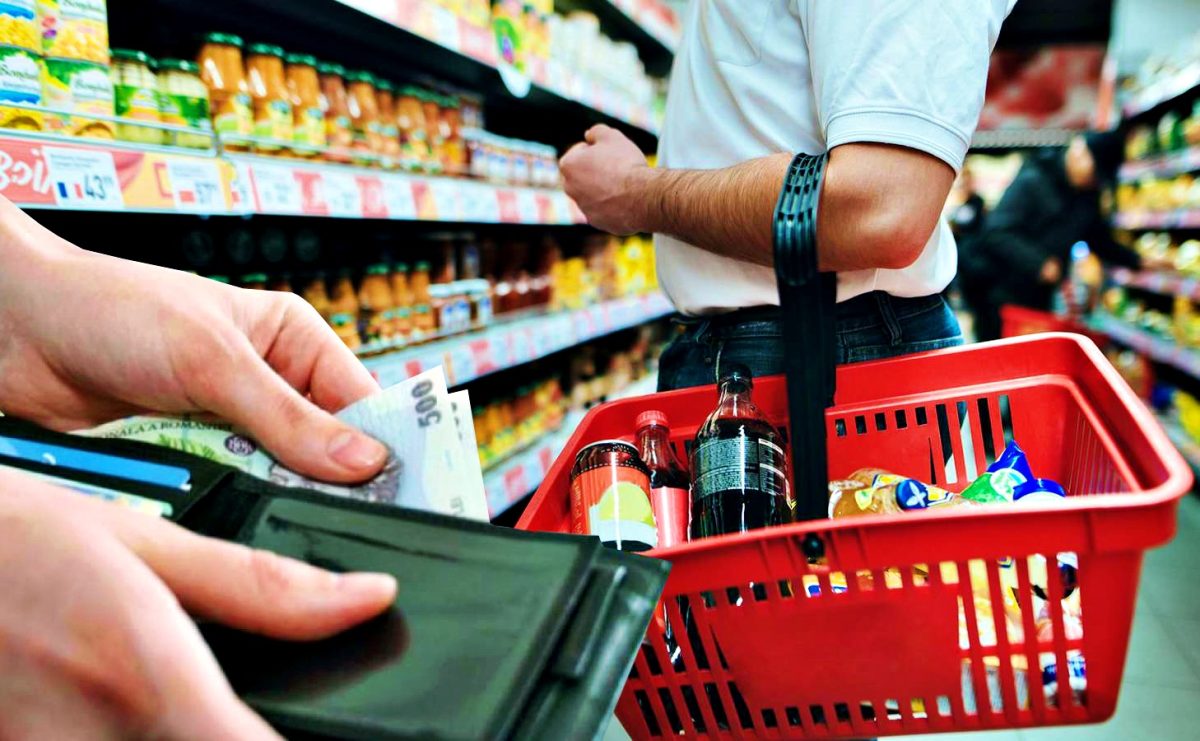 Iată lista produselor care s-au scumpit cel mai mult în ultimul an
