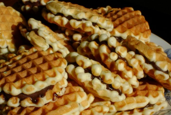 Cea mai simplă rețetă de faguri. Cum să prepari acasă desertul copilăriei
