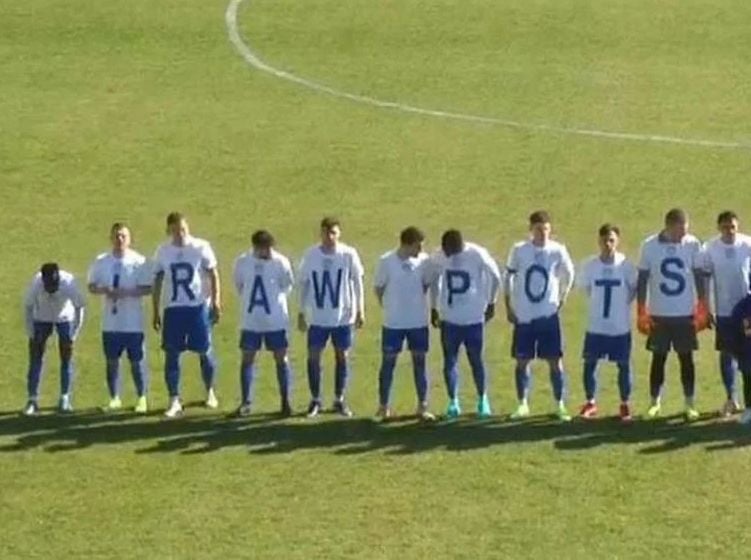 Fotbaliștii lui Poli Iași au vrut să afișeze un mesaj împotriva războiului, dar nu prea le-a ieșit