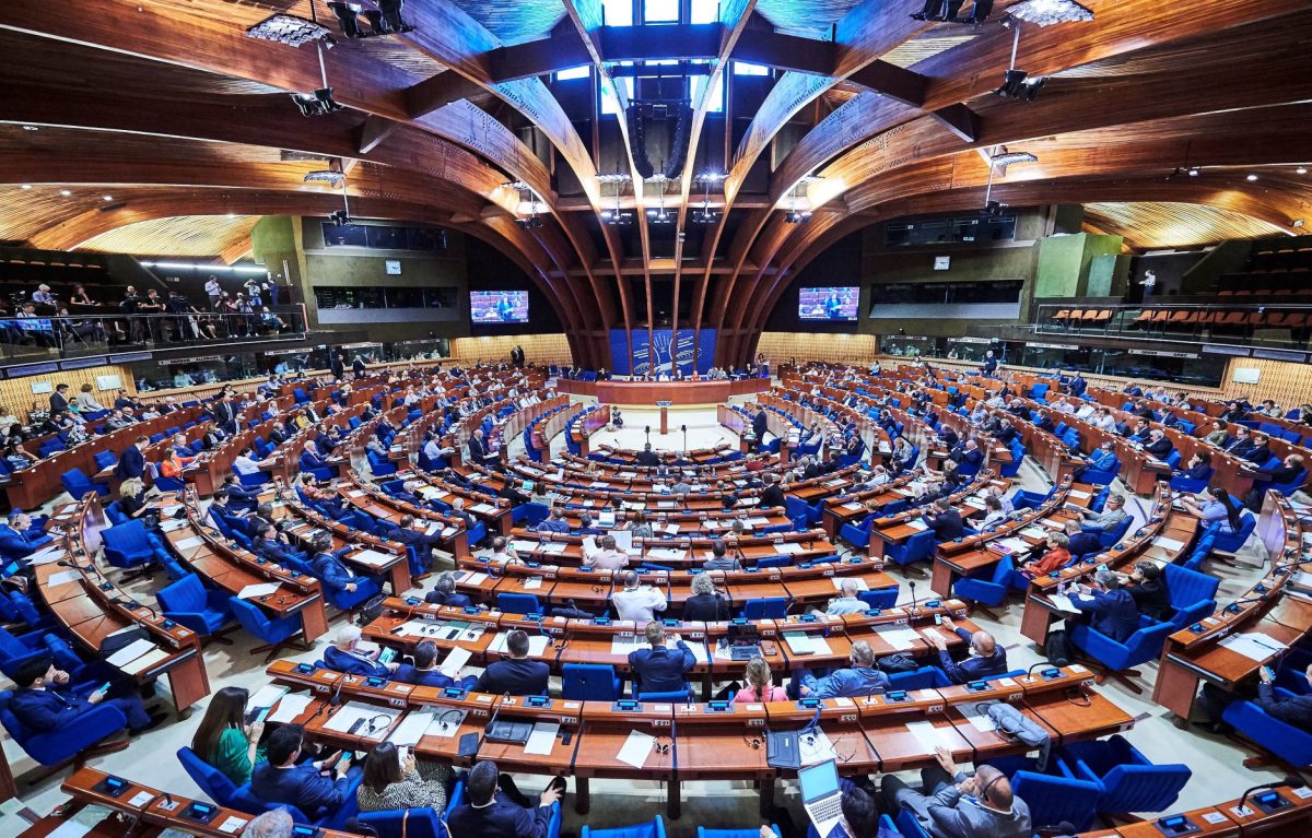 Parlamentul European interzice accesul personalului diplomatic și guvernanților ruși și belaruși
