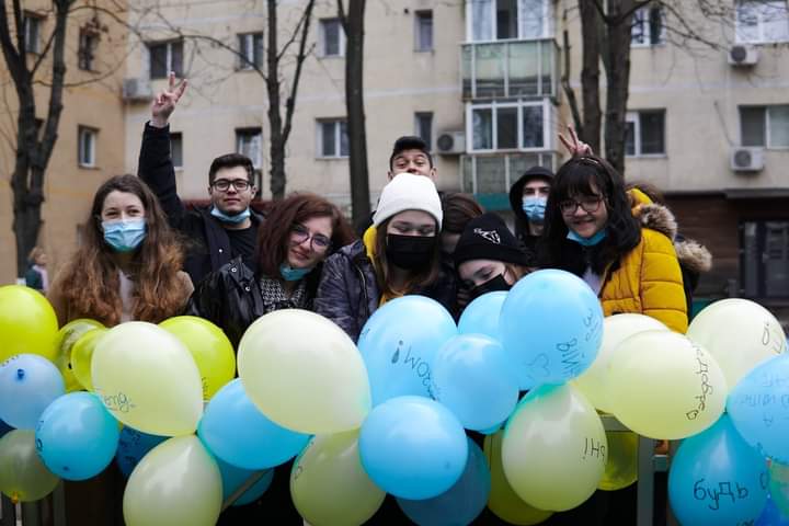 MIRacol – o campanie a elevilor alecsandriști pentru Ucraina – FOTO