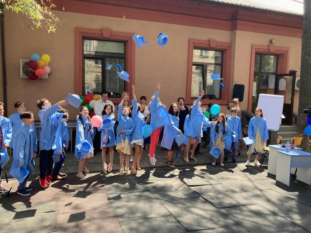 Școala Gimnazială „Junior” a UAIC Iași organizează înscrieri pentru clasa pregătitoare