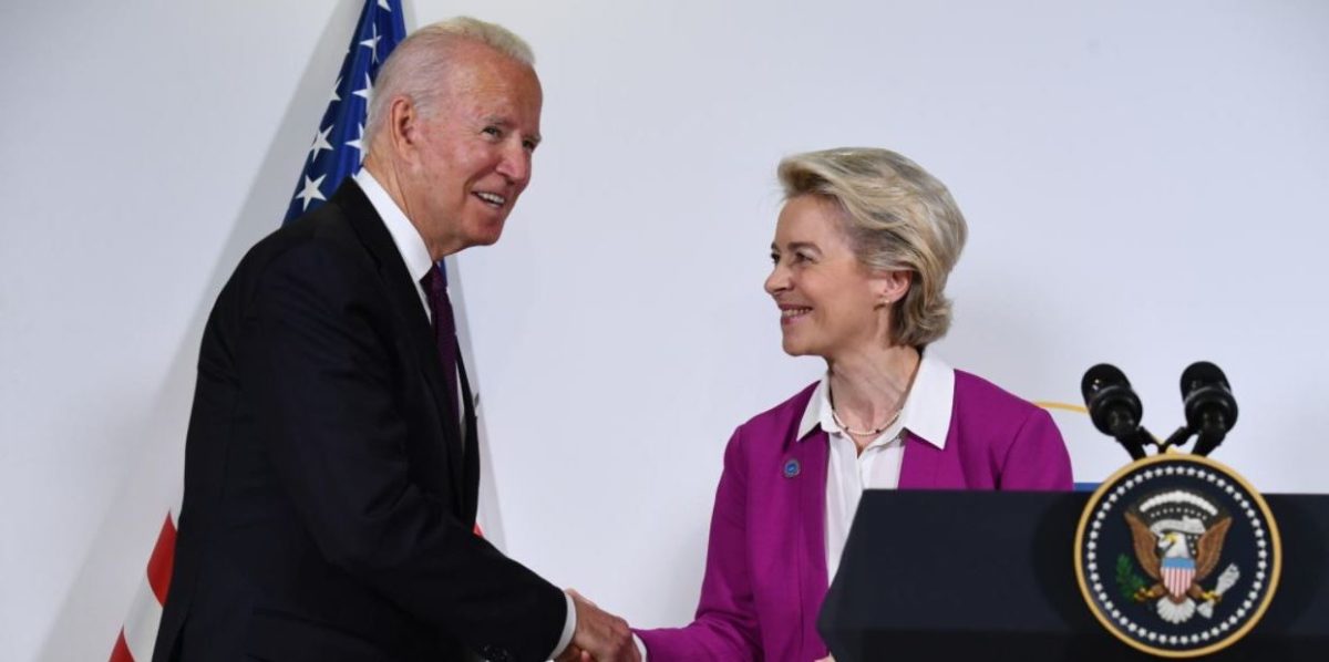 Joe Biden și Ursula von der Leyen: „Suntem uniţi în susţinerea suveranităţii Ucrainei şi a integrităţii teritoriale a ţării”