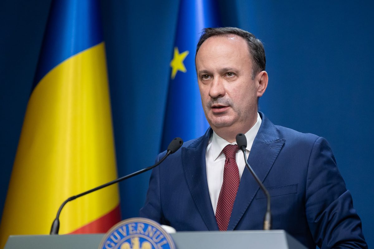 Florin Câciu recomandă cetățenilor să fie prudenți în cheltuieli, dar coșul minim de consum personal ajunge până la 10.000 de lei