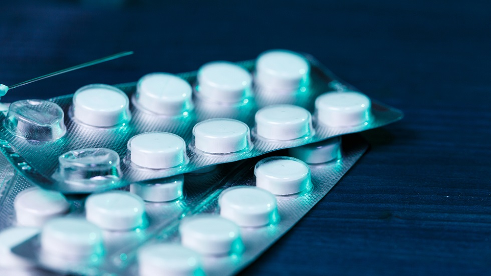 O aspirină luată seara scade riscul de infarct? Iată ce spun medicii