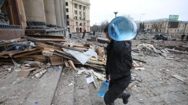 Atacurile de la Harkov sunt terorism de stat, susţine președintele Volodimir Zelenski – FOTO