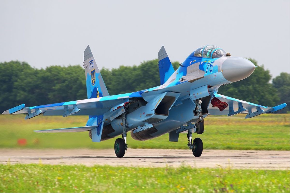 Forţele ruse desfăşoară o amplă ofensivă în Ucraina. Patru avioane de luptă Su-27, doborâte