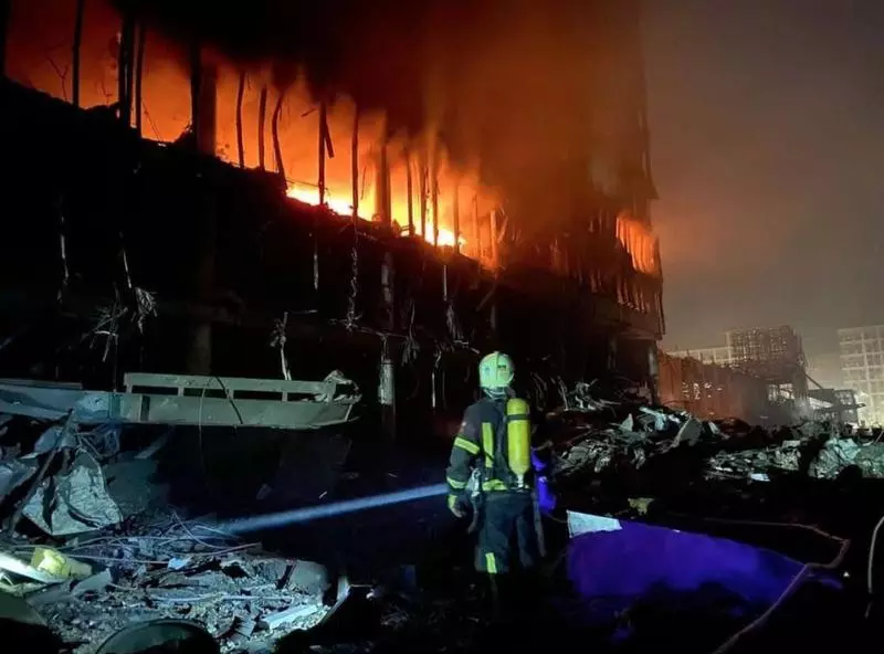 Centru comercial din Kiev lovit de o rachetă rusească