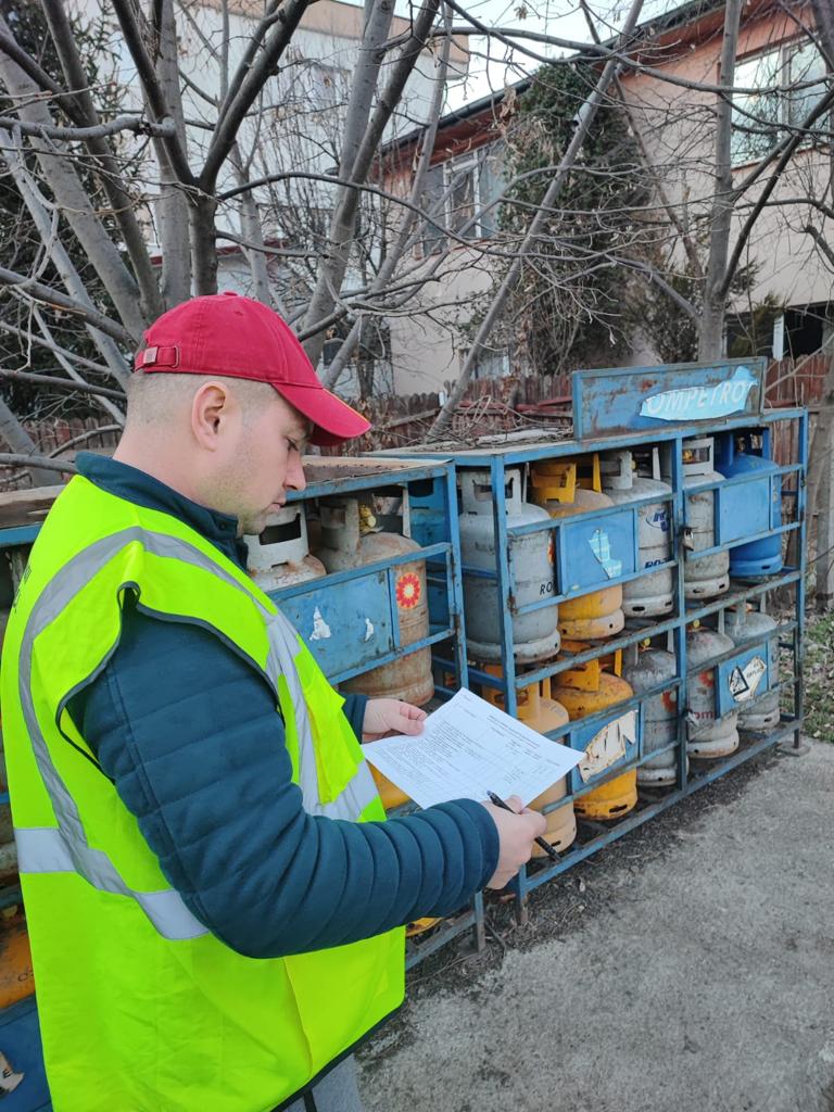 Controale la staţiile Peco, demarate de inspectoratii ITM Iaşi – FOTO