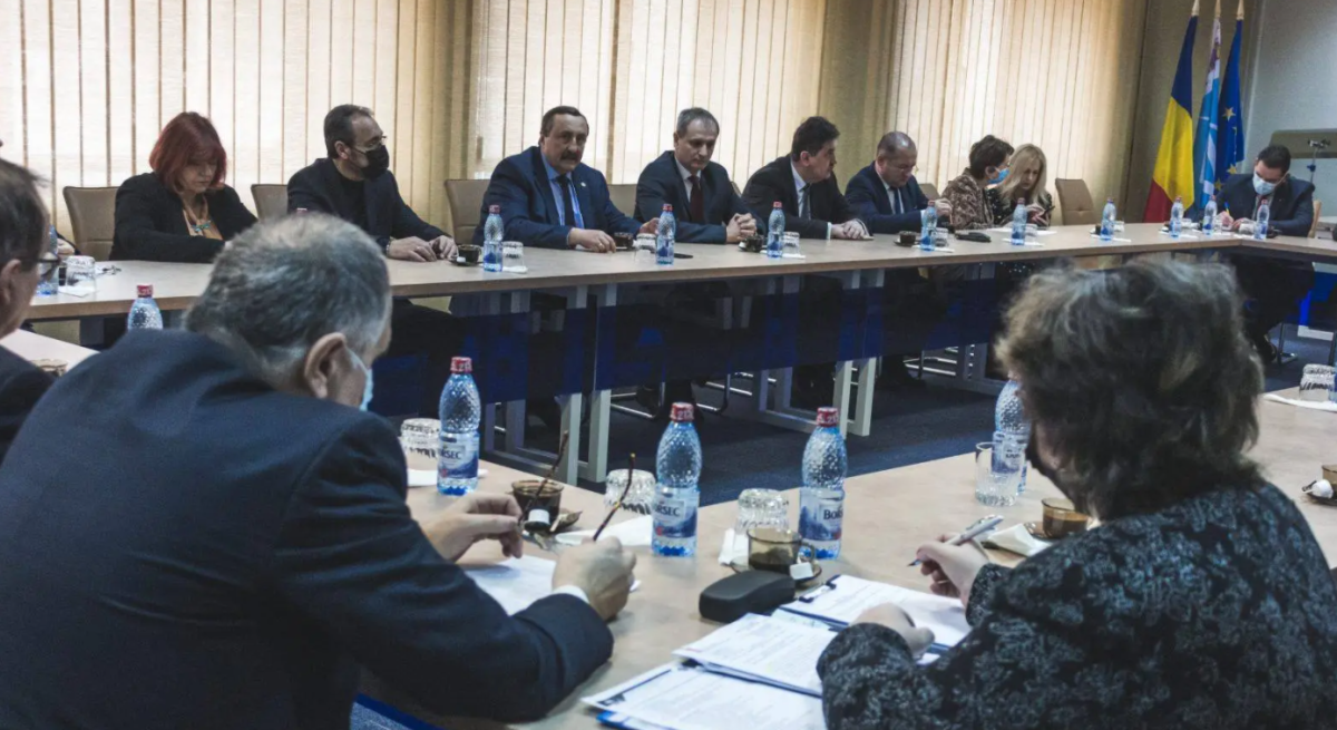Delegație de la Universitatea Tehnică a Moldovei, în vizită la TUIASI. Dan Cașcaval: „Putem face foarte multe pentru învățământul universitar de ambele maluri ale Prutului”