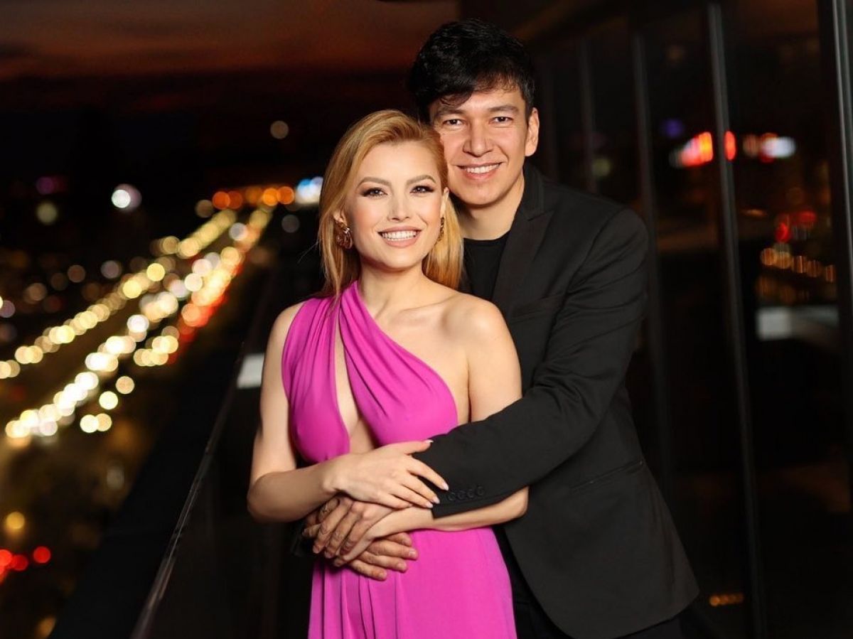 Elena Gheorghe, dezvăluiri despre relaţia cu soţul său după 16 ani de căsnicie: „Cred că fericirea se simte atunci când…”