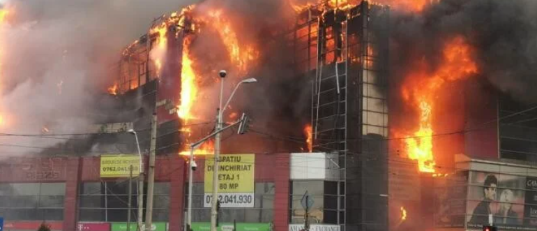 Incendiu uriaș în Sectorul 5 din București, la un complex comercial. Mai multe blocuri sunt puse în pericol – FOTO, VIDEO