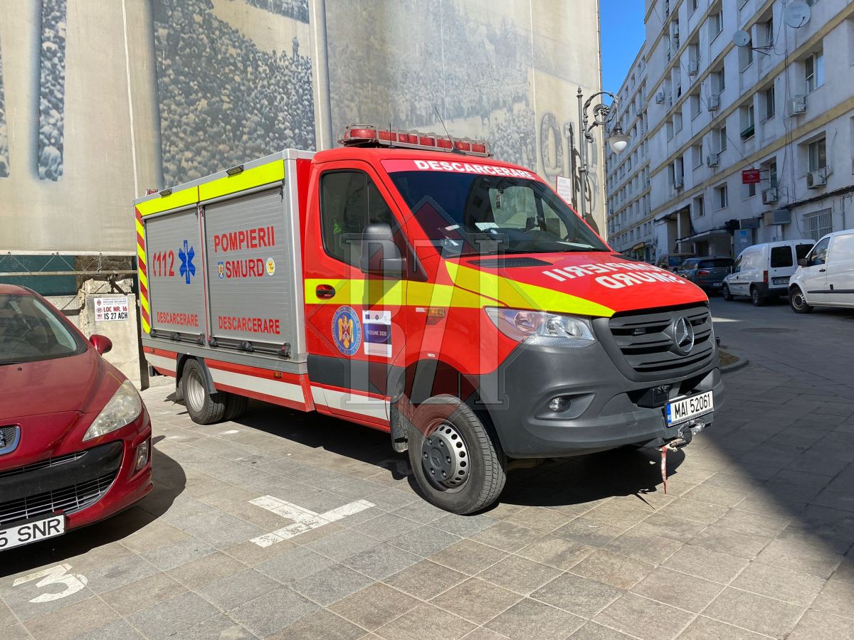 Un lift din municipiul Iaşi a rămas blocat. Pompierii intervin la faţa locului – EXCLUSIV, FOTO, UPDATE