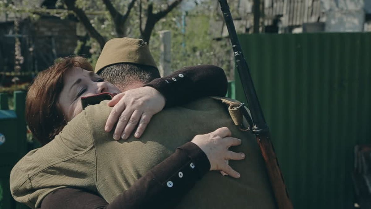 Mamele soldaților ruși capturați își iau copiii de la Kiev înapoi acasă