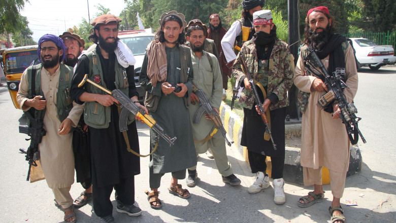 motiv de conflict Rusia Statele Unite ale Americii, talibani inarmati