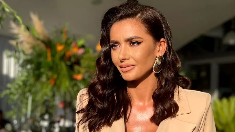 Raluca Dumitru, apariții nud pe rețelele de socializare. Cum a ajuns frumoasa vedetă să aibă succes în televiziune