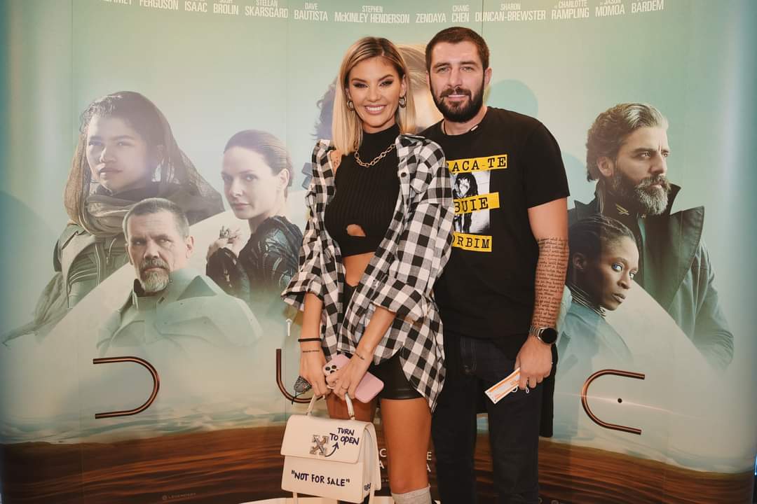 Ramona Olaru și Cătălin Cazacu nu mai formează un cuplu. Cu cine a ieșit asistenta tv în oraș după ce a anunțat că este singură
