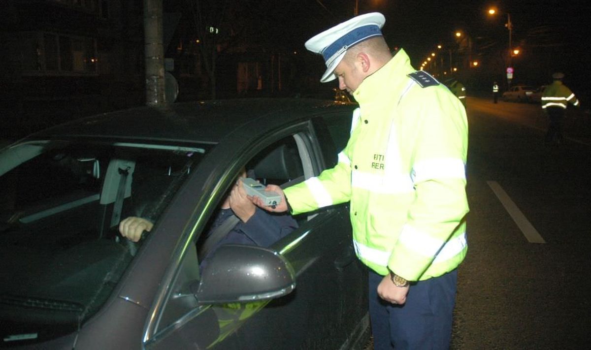 Șoferii din Iași se întrec în alcoolemii! Consumul de băutură la volan se combină cu lipsa permisului de conducere