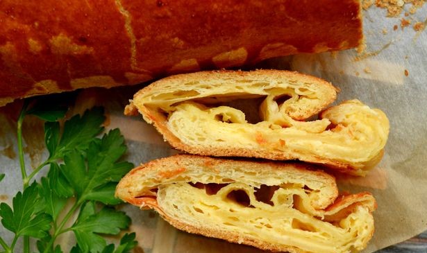 Strudel cu brânză sărată – Cea mai simplă rețetă