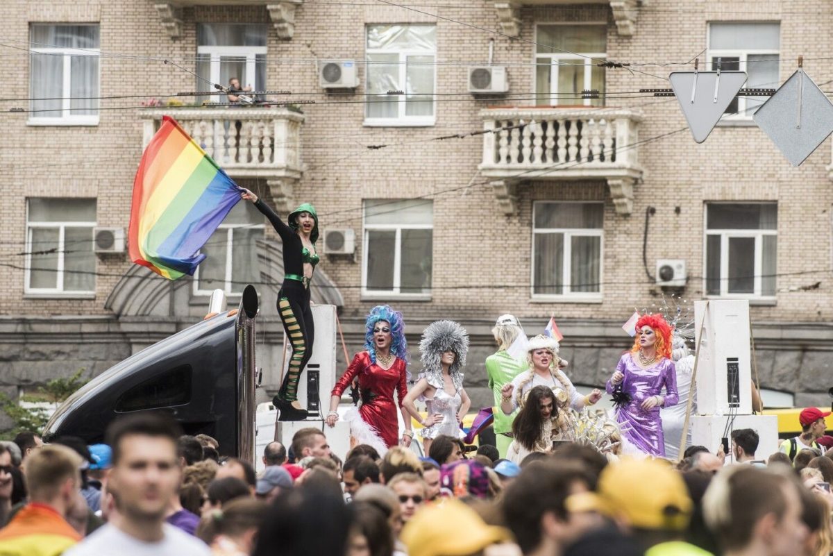 Transexualii nu pot fugi din Ucraina pentru că au pașaport de bărbat