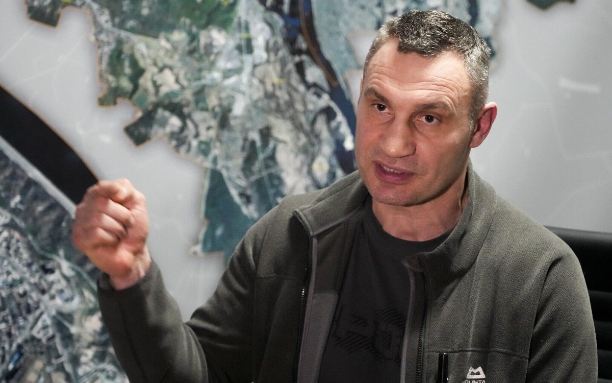 Vitali Klitschko a anunțat că rușii au invadat Kievul. ”Inamicul a atacat Capitala! Există deja victime în rândul populației civile”