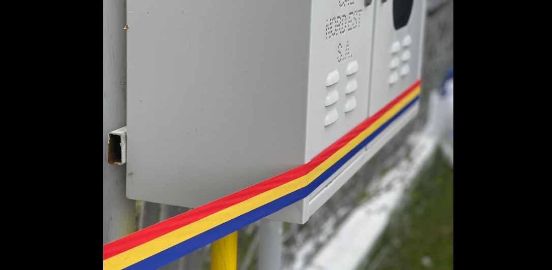 Contor de gaz sfinţit în judeţul Botoşani de un sobor de preoţi – FOTO