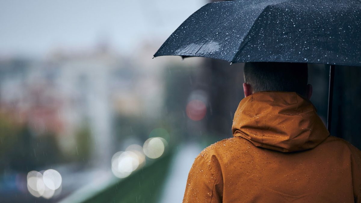 Meteorologii anunță vreme rece în toată țara. Va ploua în toate regiunile și pe arii restrânse