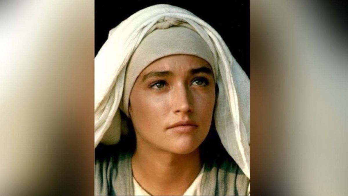 Cum arată astăzi Olivia Hussey, interpreta Fecioarei Maria în filmul ”Iisus din Nazaret”!