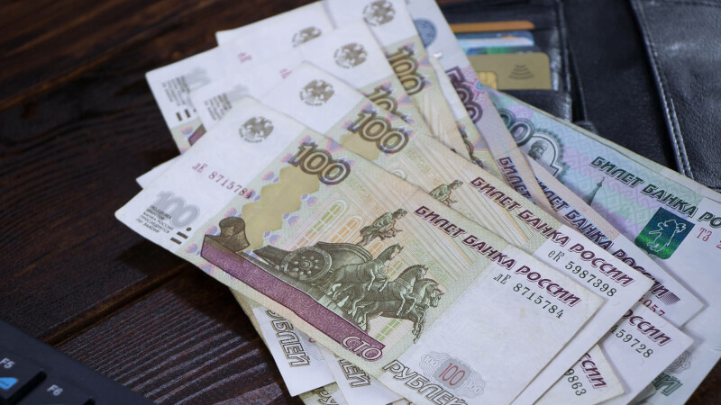 Rusia amenință cu acțiuni în justiție, rubla ruseasca, bancnote rusesti