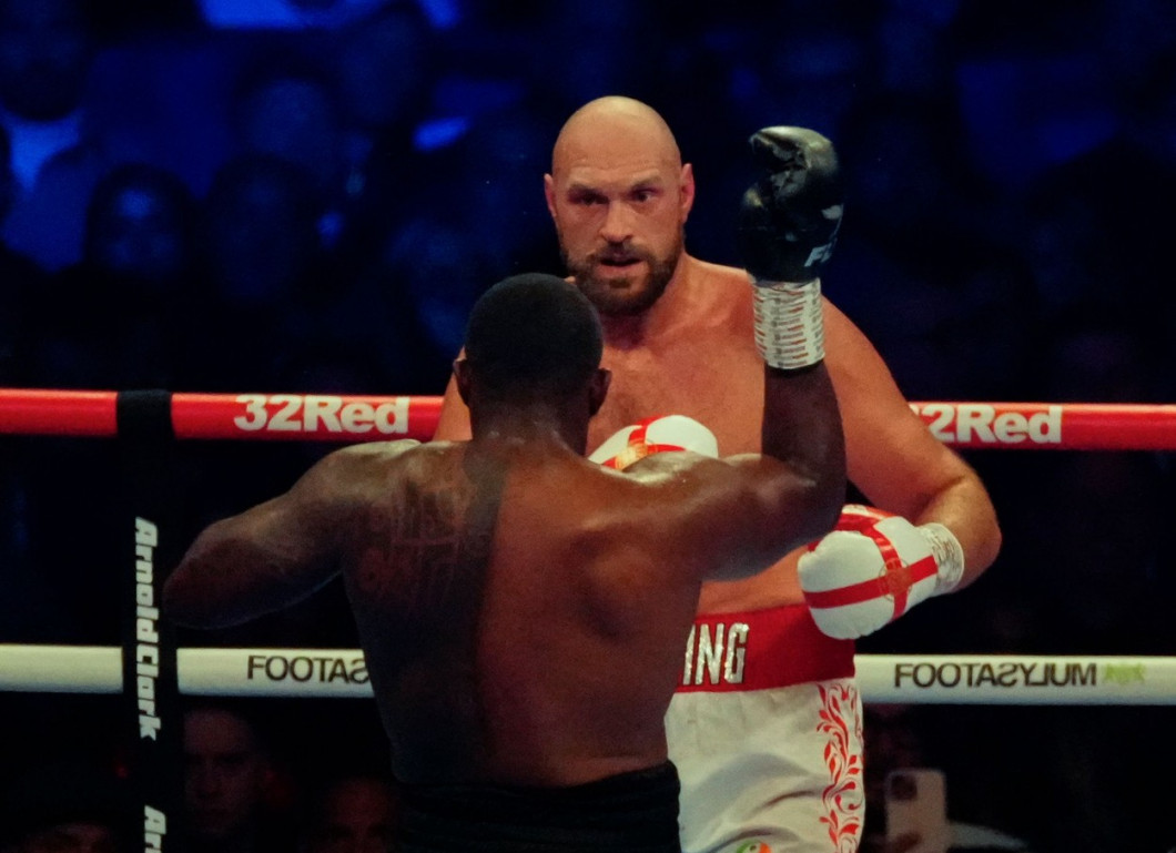 Tyson Fury l-a făcut KO pe Dillian White, în fața a 94.000 de spectatori – FOTO