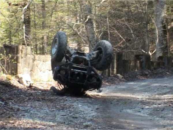 Tragedie de Paște! Un tânăr din Iași a murit după ce a intrat cu un ATV într-un cap de pod