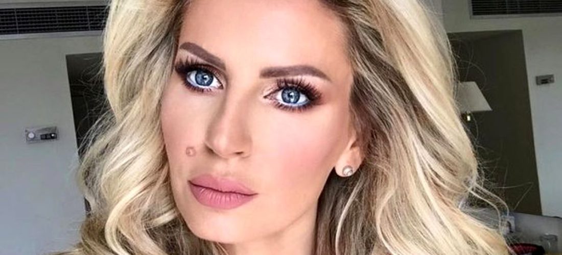 Andreea Bănică vrea să angajeze o femeie „dornică să le intre în familie”. Care sunt cerințele artistei