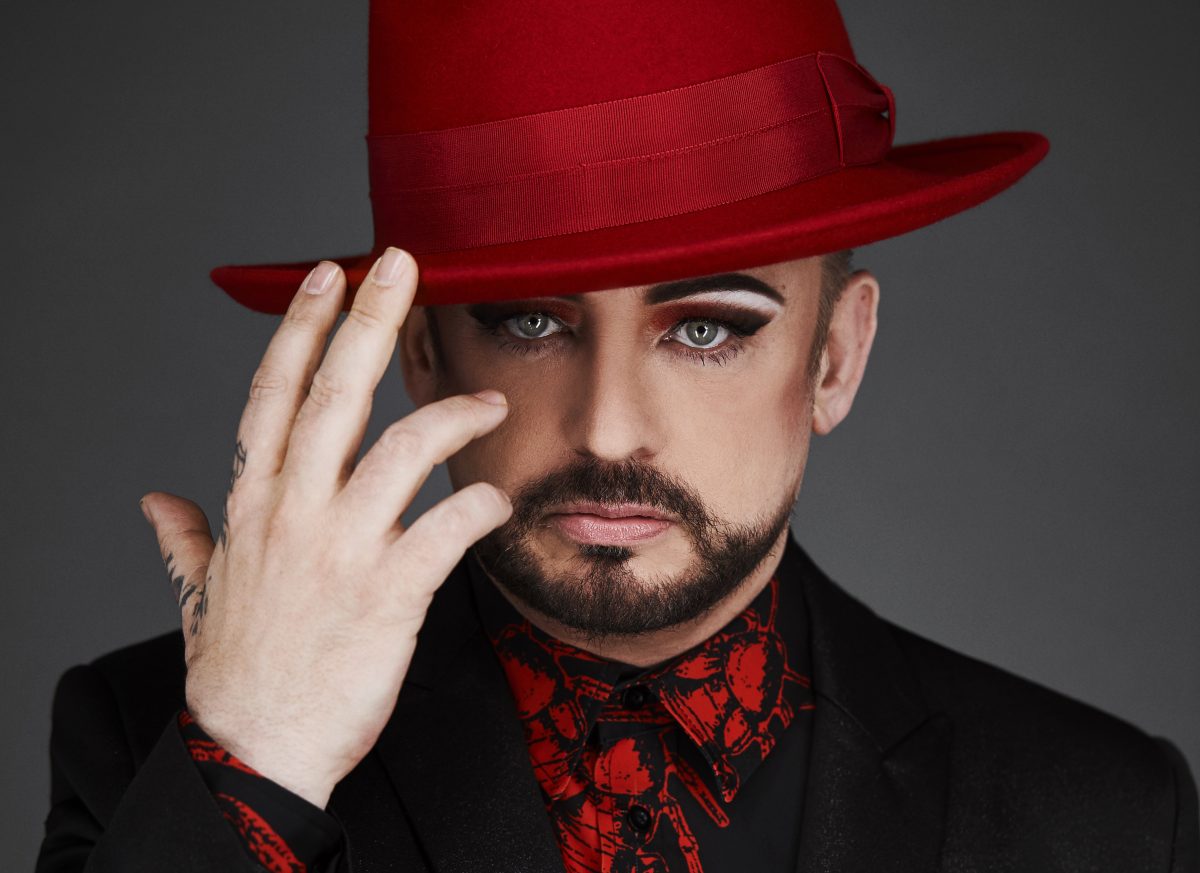 Cum arată azi Boy George, fosta vedetă anilor ‘80. Scandalurile si abuzurile l-au facut de nerecunoscut