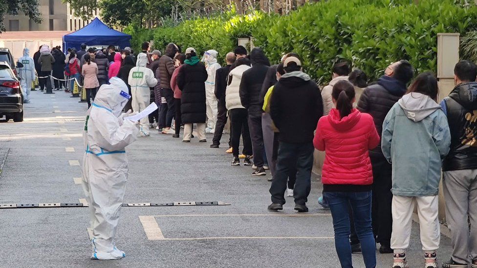 Criza COVID-19 la Shanghai nu a luat sfârșit! Autoritățile chineze vor să stopeze, până miercuri, transmiterea comunitară a virusului SARS CoV-2