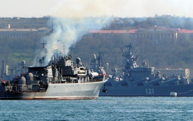 Iată momentul în care crucișătorul de rachete „Moskva” a fost aruncat în aer – VIDEO