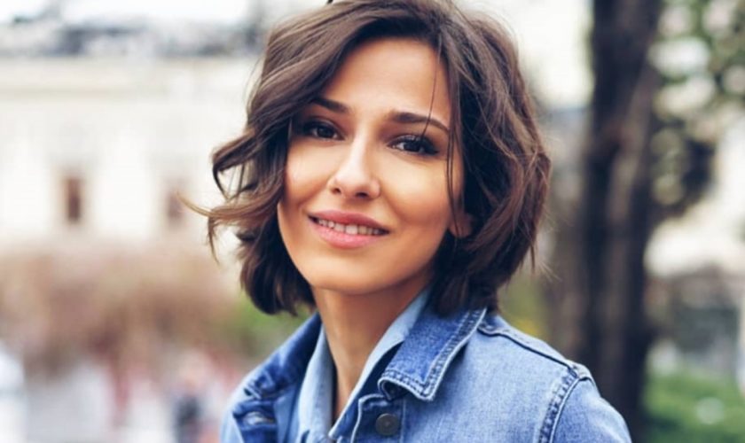 Dana Rogoz pozează sexy și face furori pe rețelele de socializare. Cum reușește să se mențină în formă frumoasa actriță