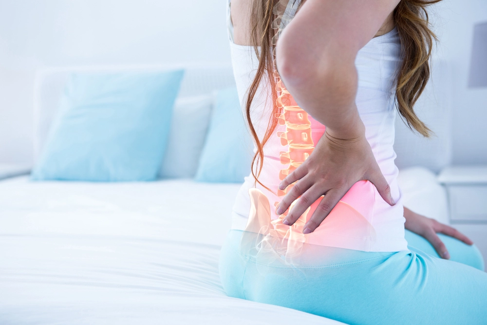 Durerea de coloană radiază în abdomen. Cum să acționezi pentru a stopa la timp procesul inflamator
