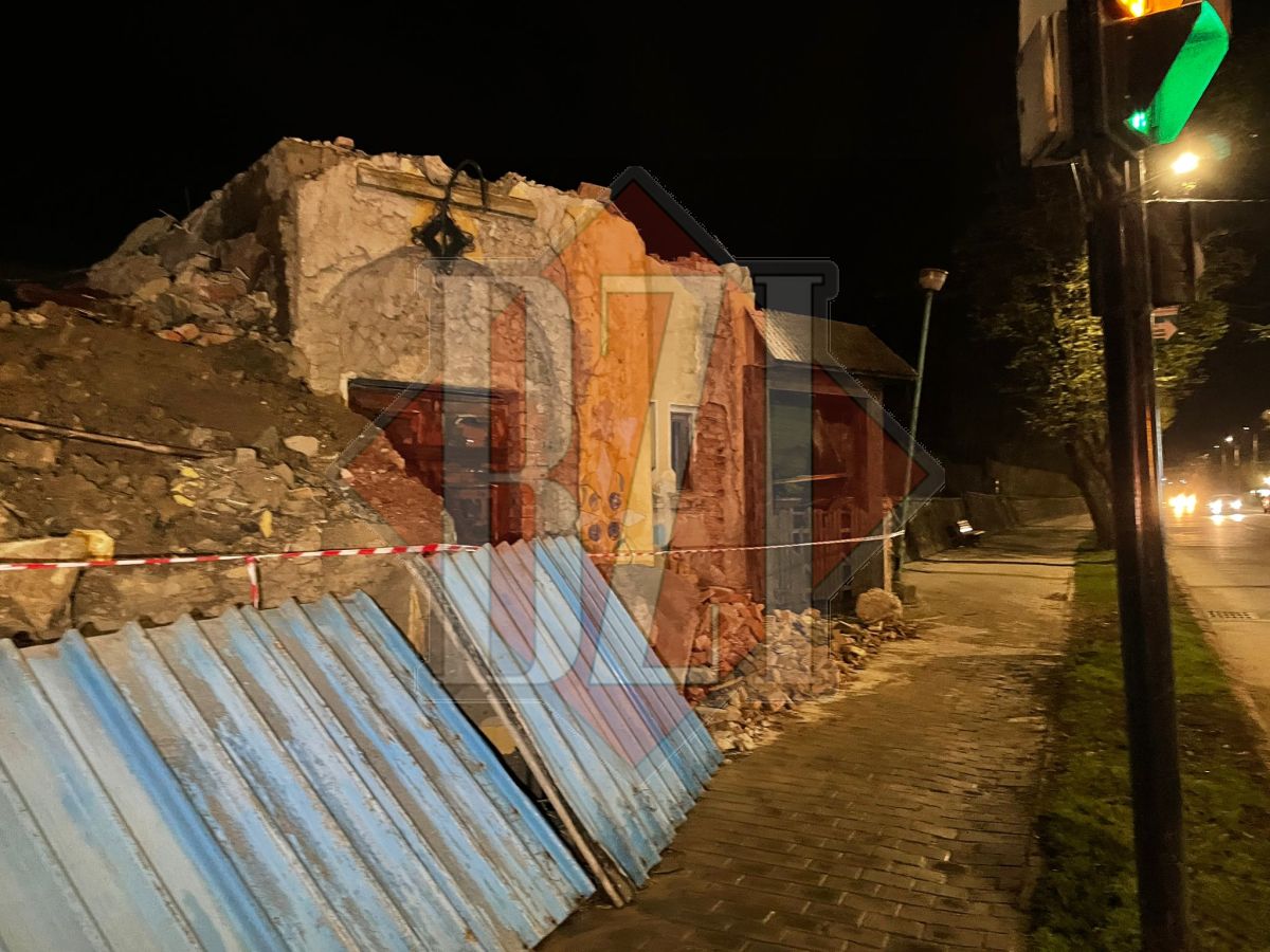Cunoscutul Han „Trei Sarmale” din Iași a fost dărâmat fără autorizație