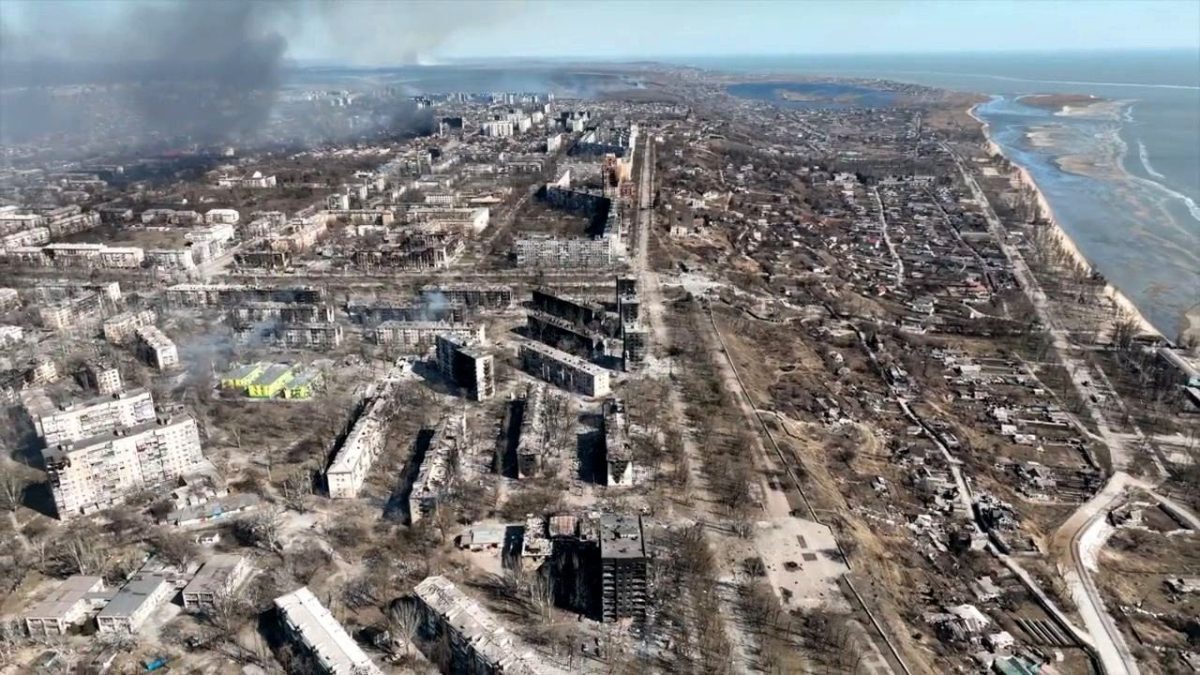 Armata rusă ar fi luat prizonieri nouă șoferi voluntari, care se aflau în misiunea de evacuare a civililor din Mariupol