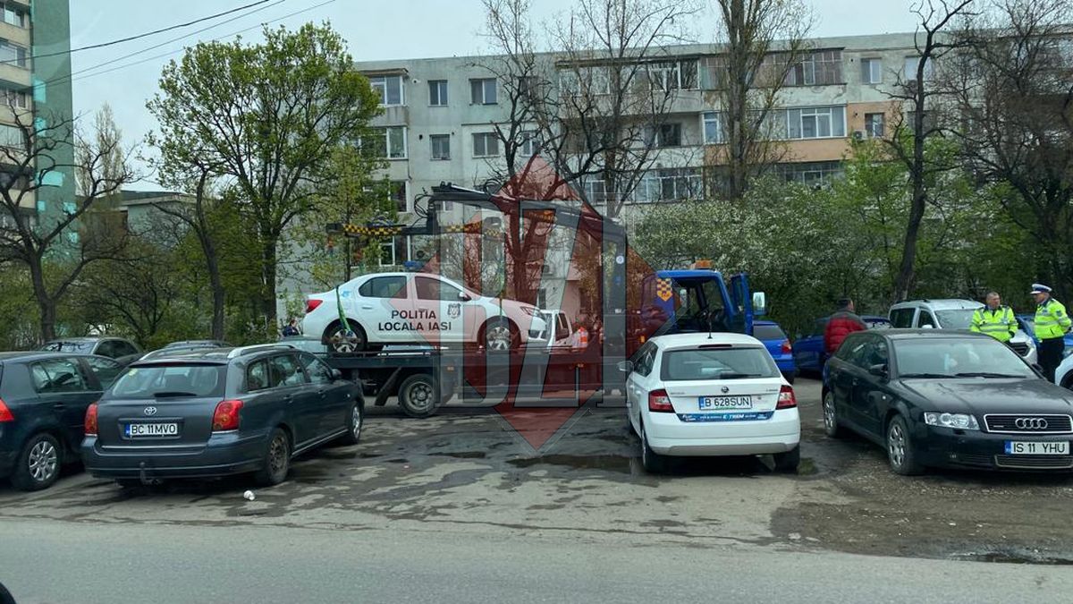 Maşina de la Poliţia Locală Iaşi, ridicată de Servicii Publice – FOTO