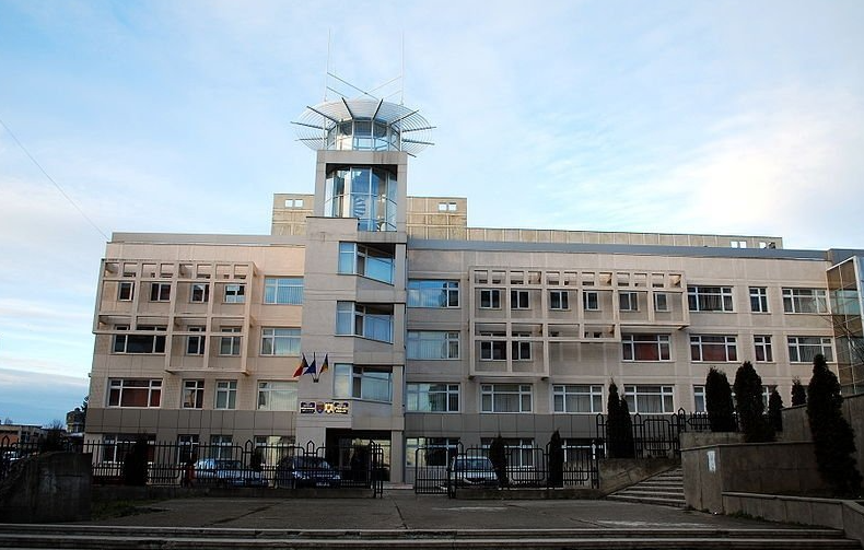 Un funcţionar public din cadrul Primăriei Paşcani, cercetat de DGA pentru trafic de influenţă