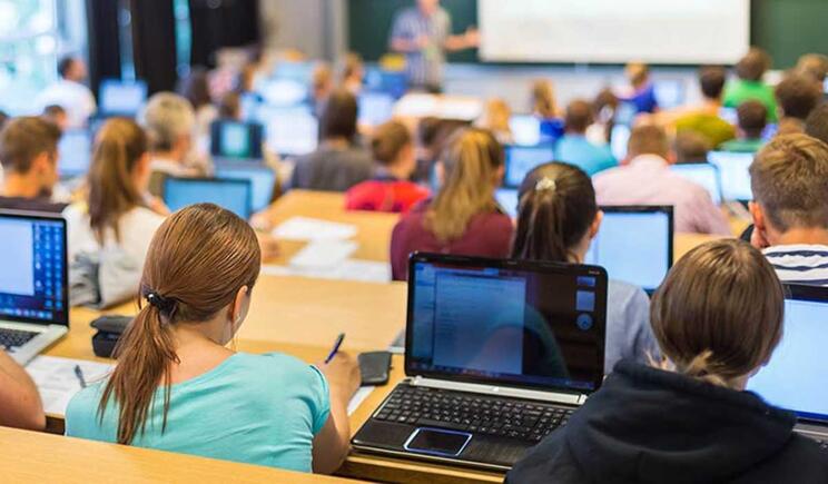 Psiholog: ‘Cel mai mare succes în viață îl au cei cu note de 7 sau 8’