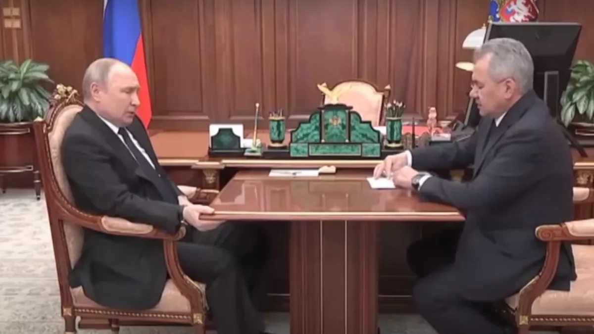 Îl trădează gesturile pe Vladimir Putin? Ce spun savanţii despre starea de sănătate a preşedintelui rus – VIDEO