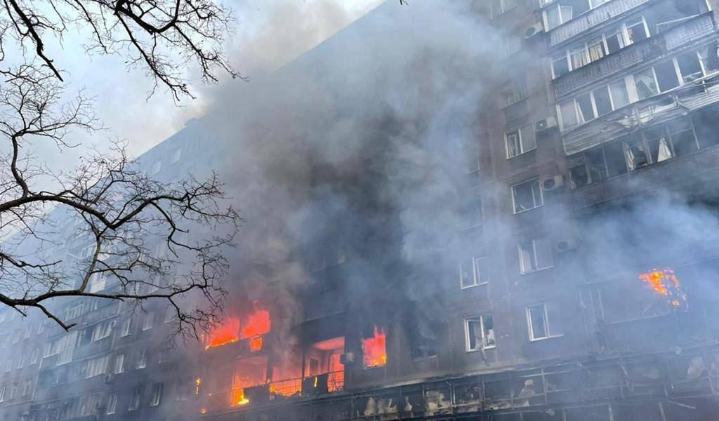 Zeci de mii de morţi în Mariupol. Preşedintele Volodimir Zelenski a făcut anunţul