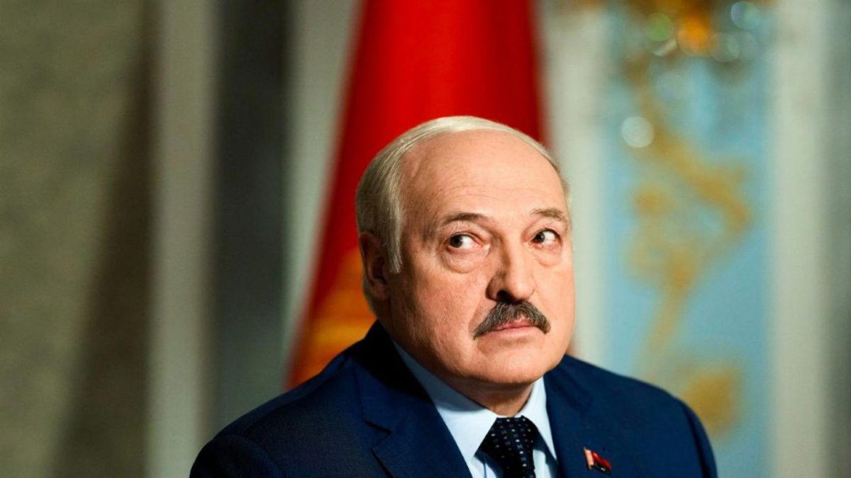 Aleksandr Lukașenko le-a vorbit astăzi liderilor militari din Belarus despre un posibil război pe teritoriul țării – VIDEO
