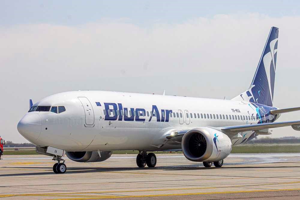  un avion de la Blue Air