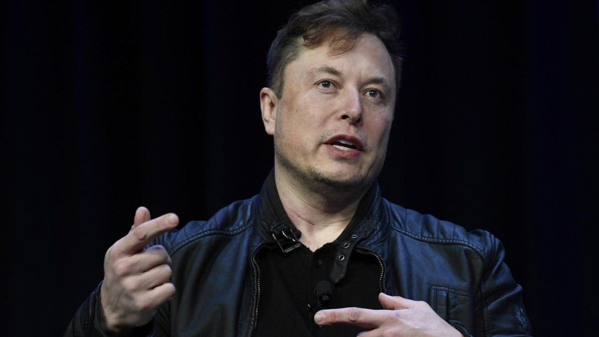 Comandantul ucrainean din Mariupol îi cere ajutor lui Elon Musk pentru evacuarea civililor din Ucraina